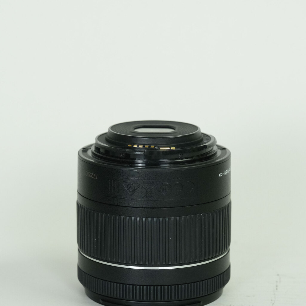 Canon EF-S18-55mm F4-5.6 IS STM