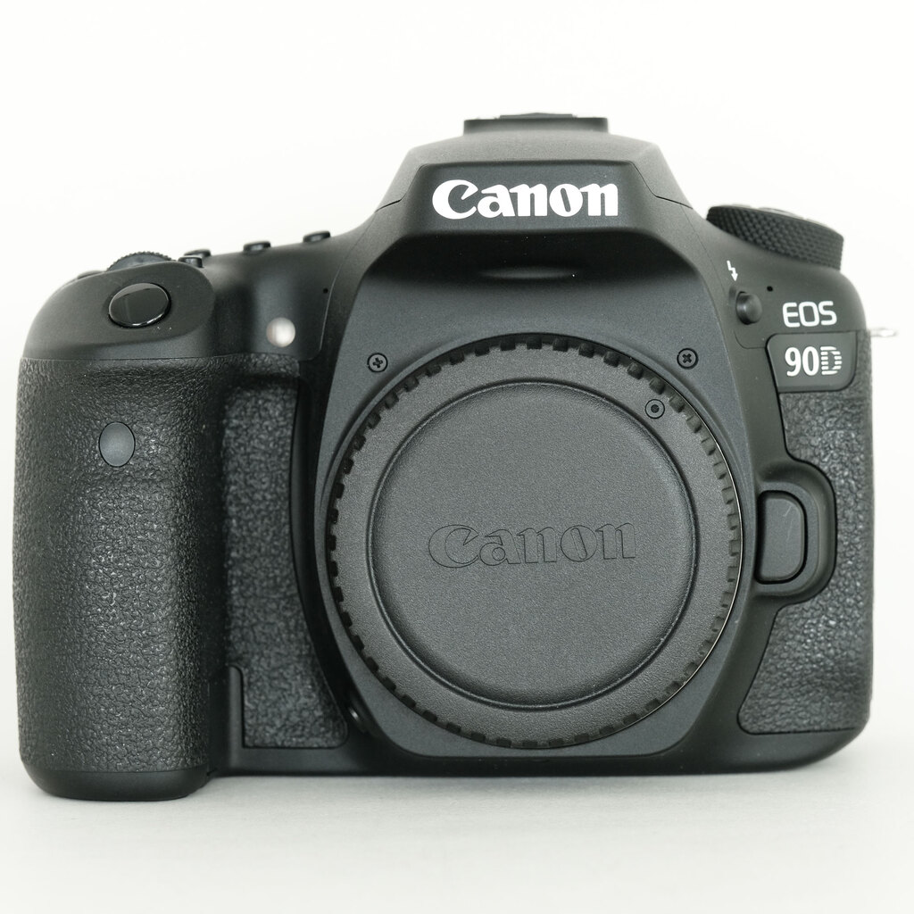 Canon EOS 90D