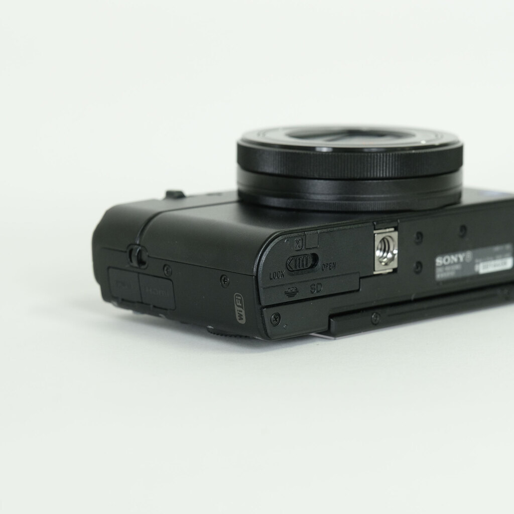 SONY Cyber-shot DSC-RX100M3