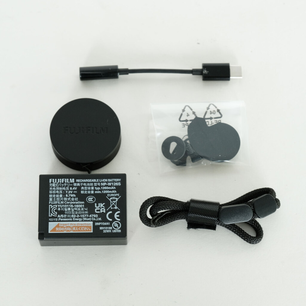 FUJIFILM X half X-HF1