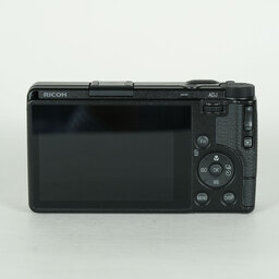 RICOH GR IV