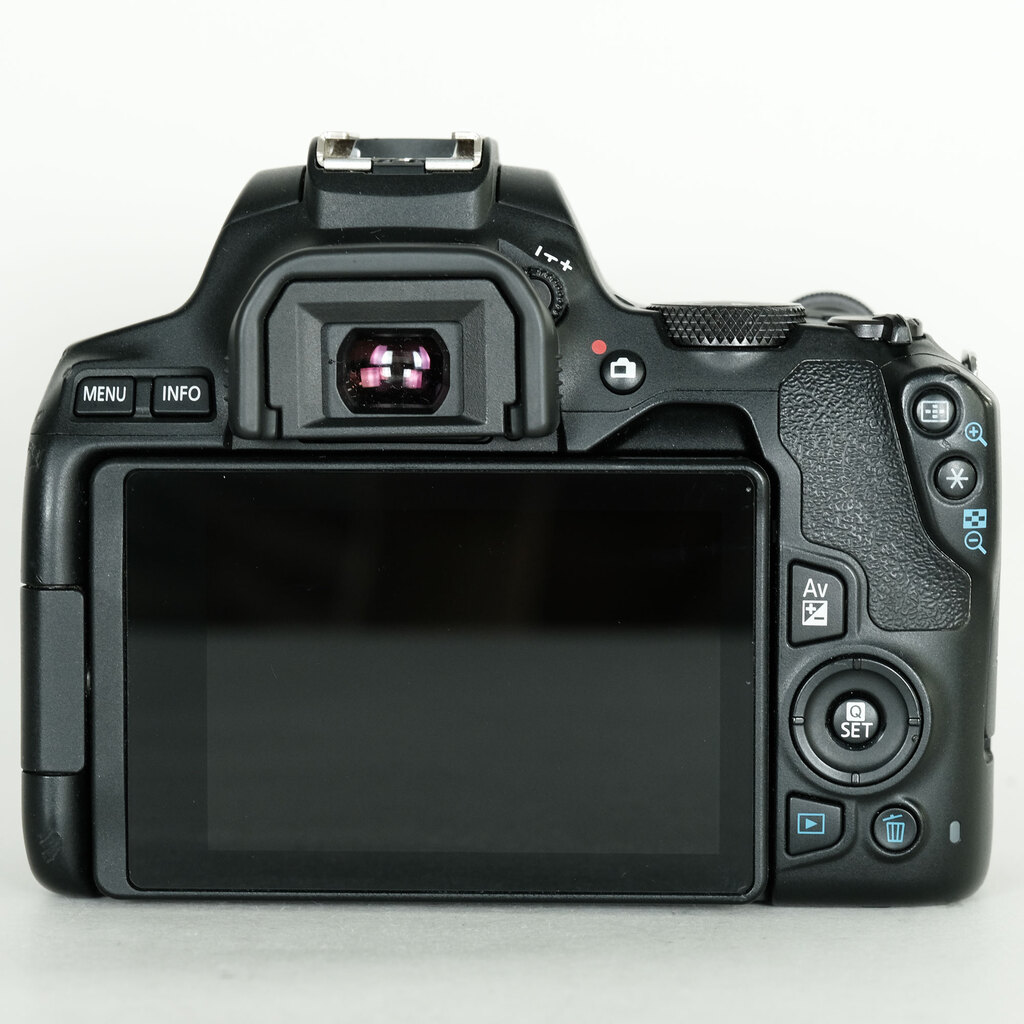 Canon EOS Kiss X10