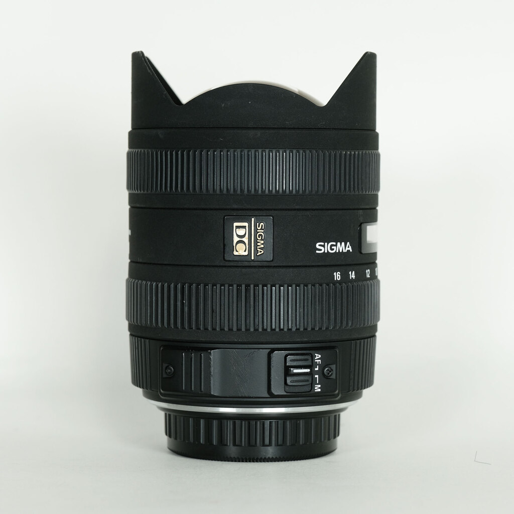 SIGMA 8-16mm F4.5-5.6DC HSM (ペンタックス用)