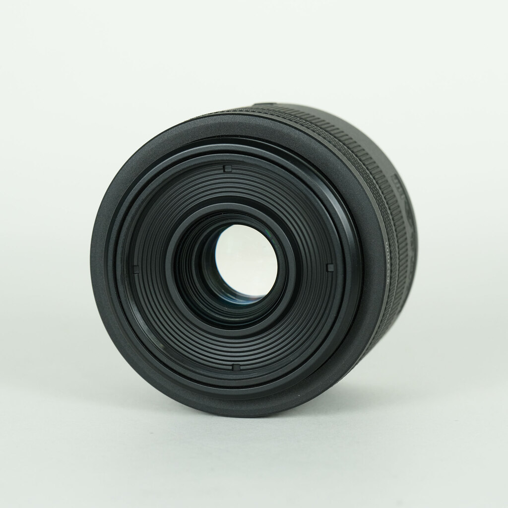 Canon RF35mm F1.8 MACRO IS STM