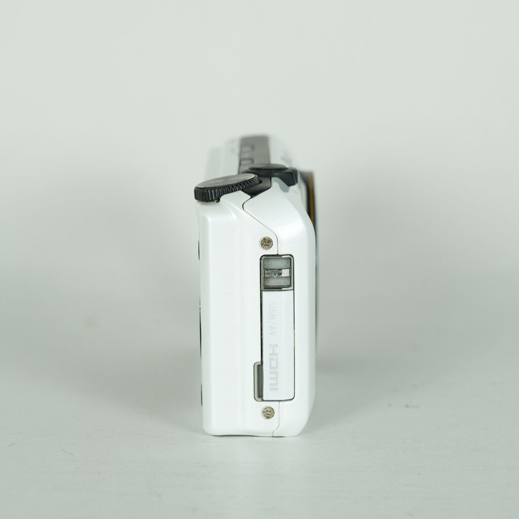 CASIO EXILIM EX-ZR200 ホワイト