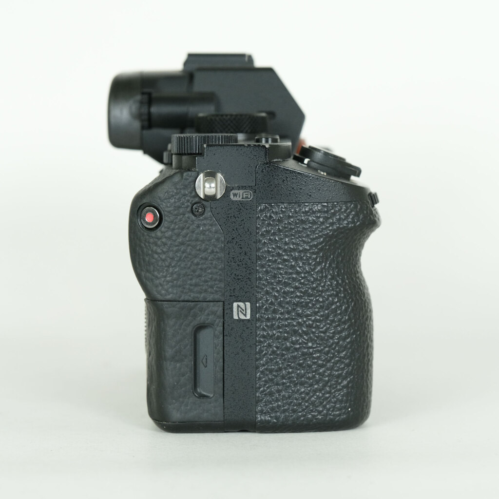 SONY α7 II（ILCE-7M2）