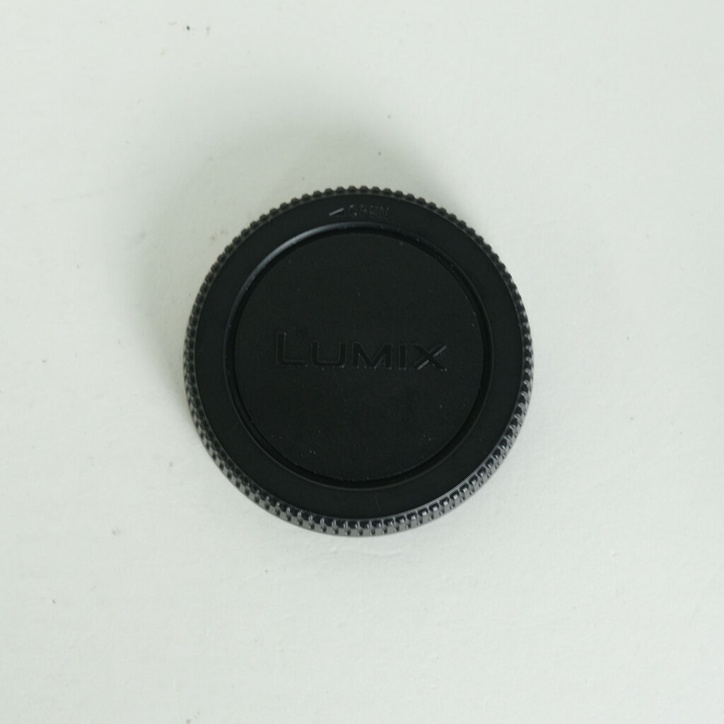 Panasonic LUMIX G VARIO 12-32mm / F3.5-5.6 ASPH. / MEGA O.I.S. [�V���o�[]