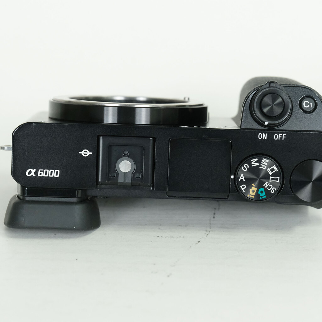 SONY α6000(ILCE-6000) SONY α6000(ILCE-6000)
