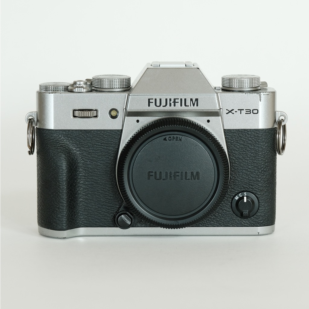 FUJIFILM X-T30