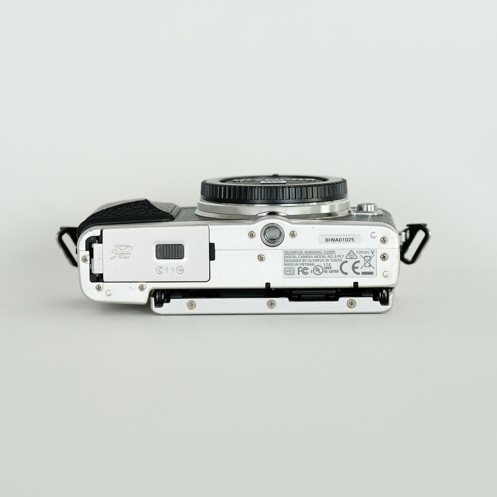 OLYMPUS PEN Lite E-PL7 ボディ シルバー