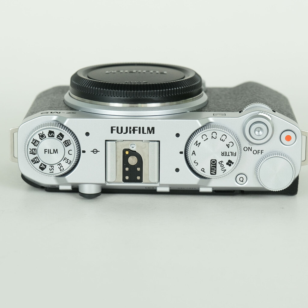 FUJIFILM X-M5 FUJIFILM X-M5