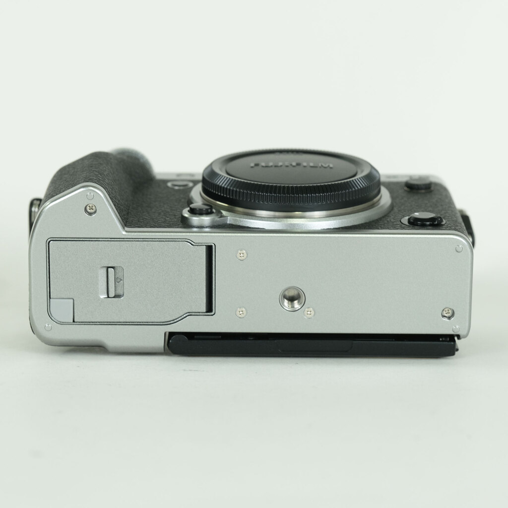 FUJIFILM X-T5