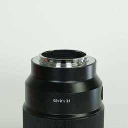 SONY FE 85mm F1.8 SEL85F18