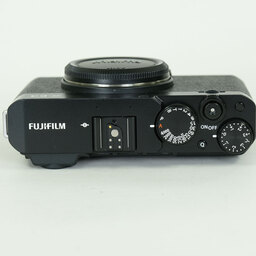 FUJIFILM X-E4
