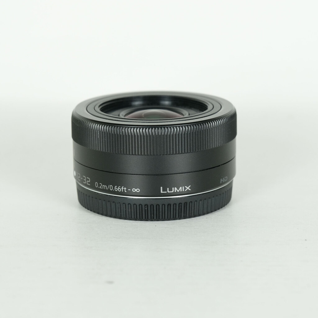Panasonic LUMIX G VARIO 12-32mm / F3.5-5.6 ASPH. / MEGA O.I.S. [�u���b�N]