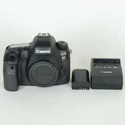 Canon EOS 6D Mark II