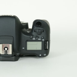 Canon EOS 8000D