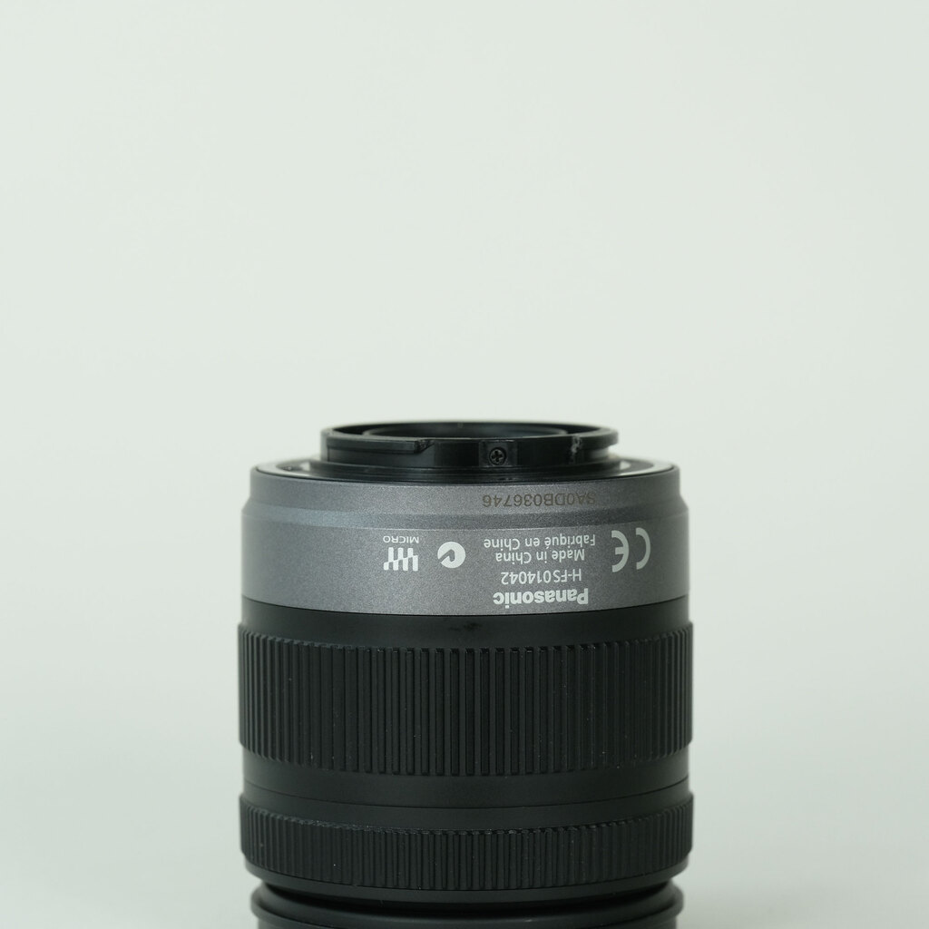 Panasonic H-FS014042 14-42mm ズームレンズ Panasonic LUMIX G 14-42mm F3.5-5.6 ASPH. MEGA O.I.S. H-FS014042の