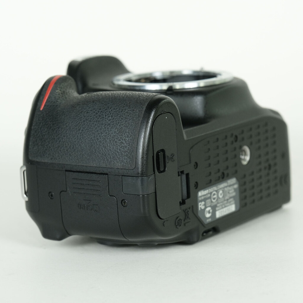 Nikon D5200 ボディ ブラックの出品 | ONE SCENE（ワンシーン）