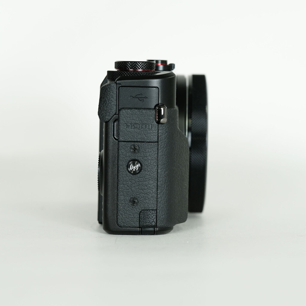 Canon PowerShot G7X Mark II