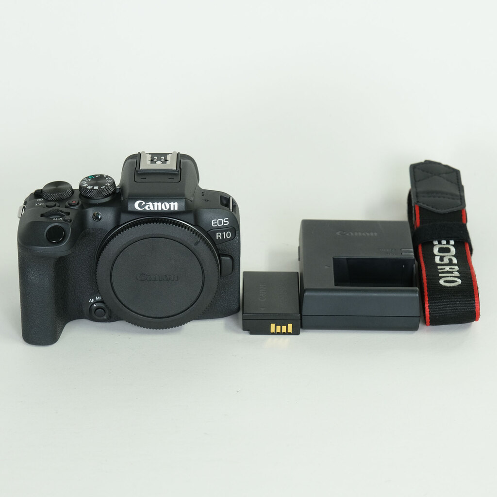 Canon EOS R10