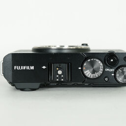 FUJIFILM X-E4