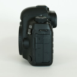 Canon EOS 5D Mark IV