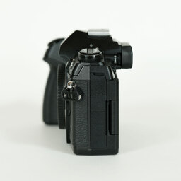 OLYMPUS OM-D E-M1 Mark III