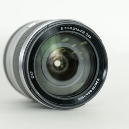 SONY E18-200mm F3.5-6.3 OSS SEL18200