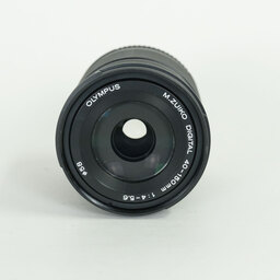 OLYMPUS M.ZUIKO DIGITAL ED 40-150mm F4.0-5.6 R OLYMPUS M.ZUIKO DIGITAL ED 40-150mm F4.0-5.6 R