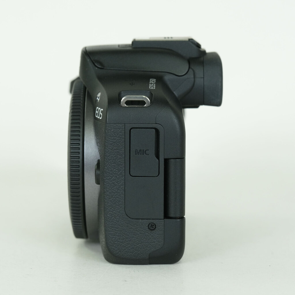 Canon EOS R50