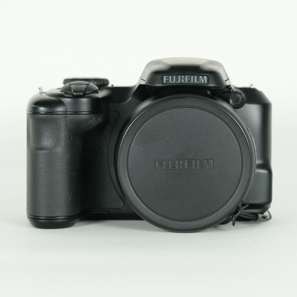 FinePix S8600 中古価格比較 - 価格.com