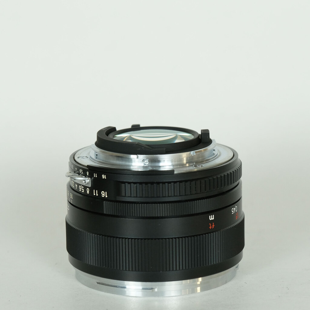Carl Zeiss Planar T* 50mm F1.4 ZF [ニコンF用]