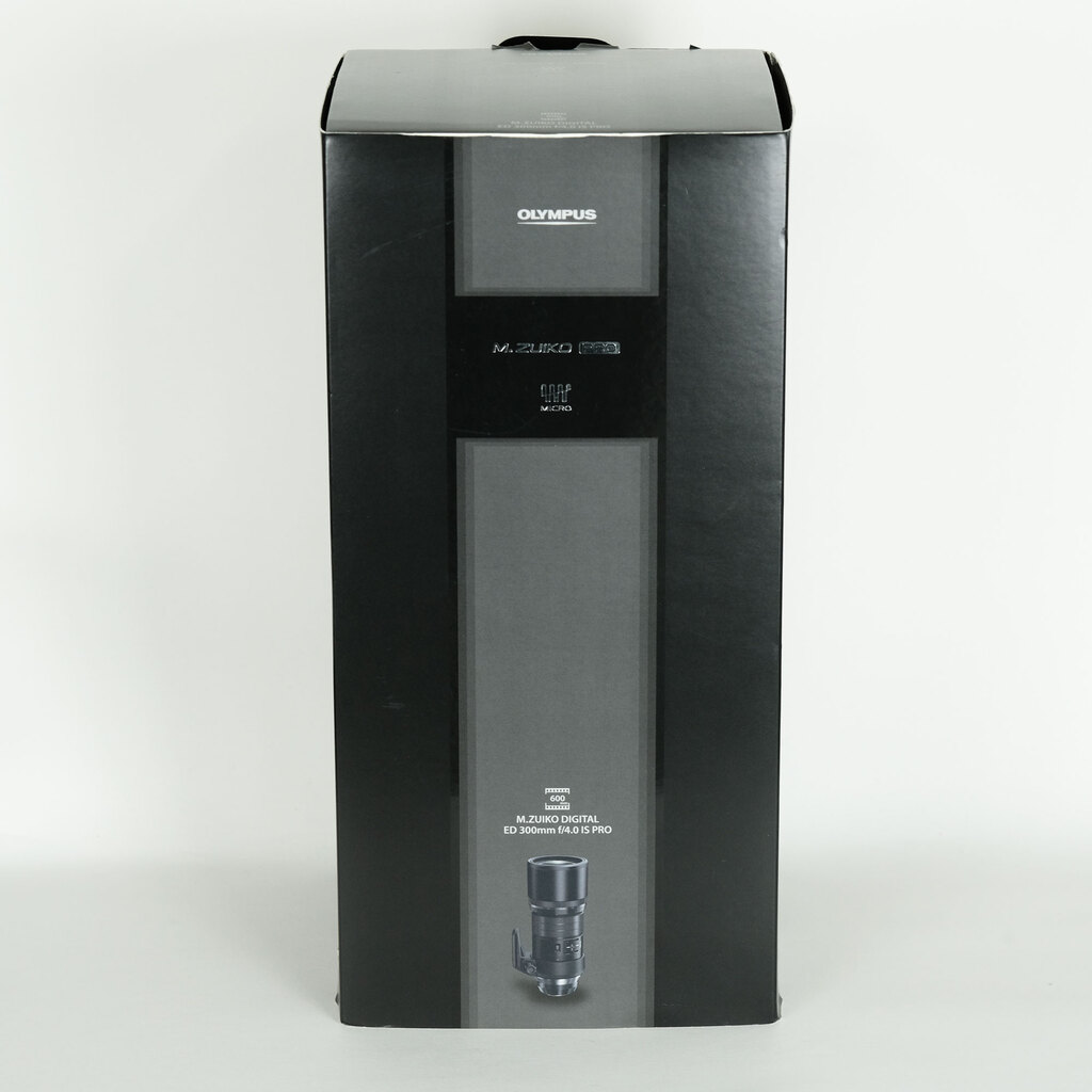 OLYMPUS M.ZUIKO DIGITAL ED 300mm F4.0 IS PRO