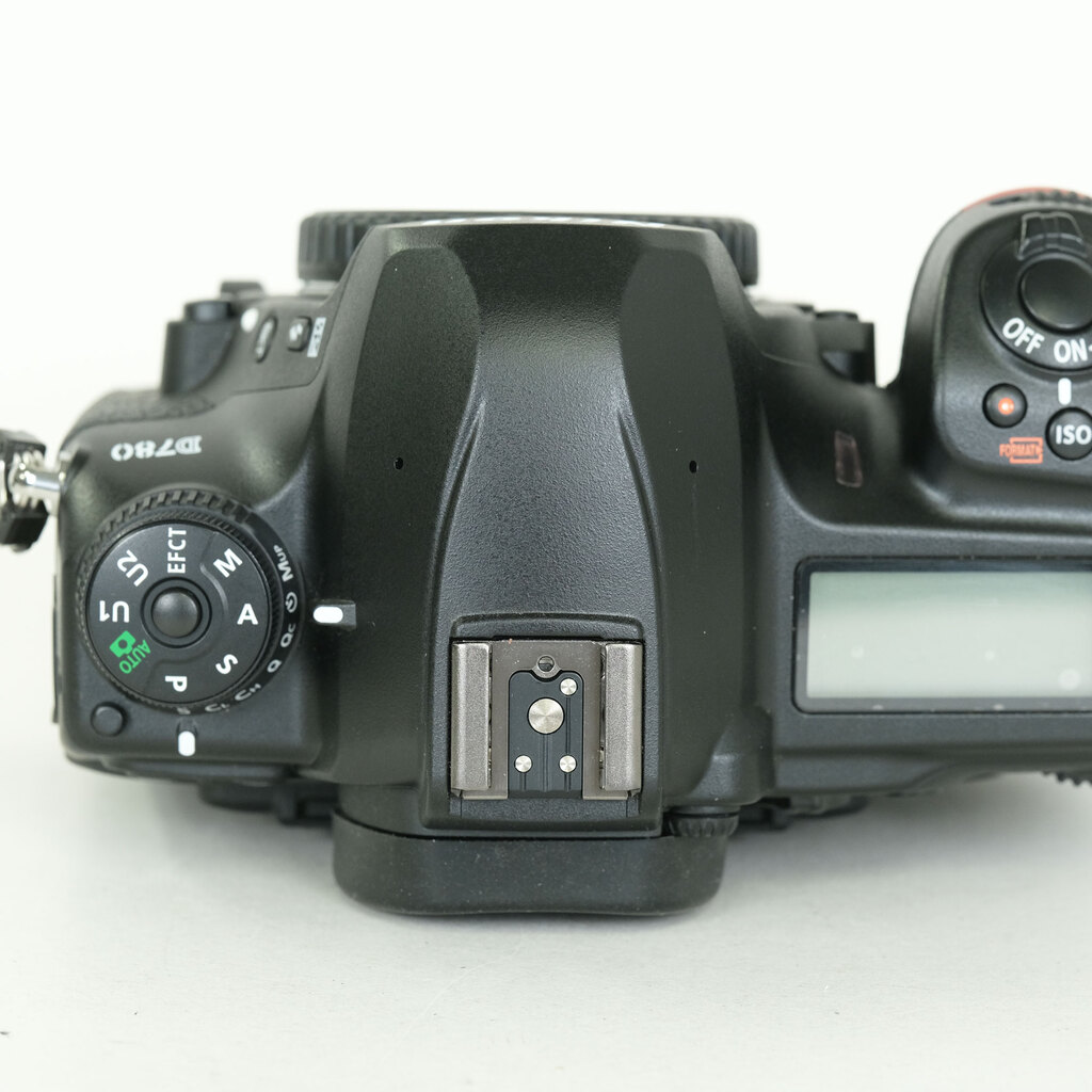 Nikon D780