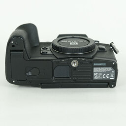 OLYMPUS OM-D E-M1 Mark II