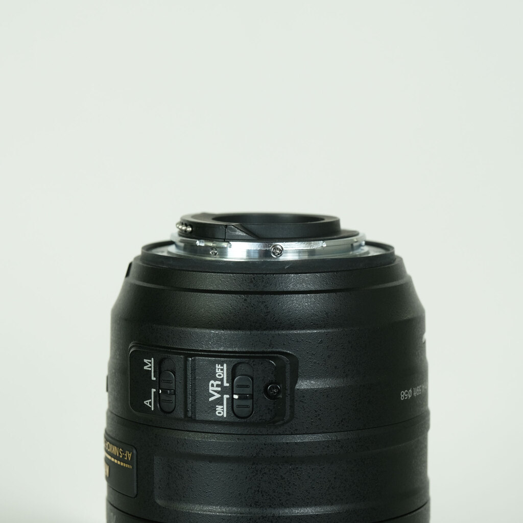 Nikon AF-S DX NIKKOR 55-300mm F4.5-5.6G ED VR Nikon AF-S DX NIKKOR 55-300mm F4.5-5.6G ED VR