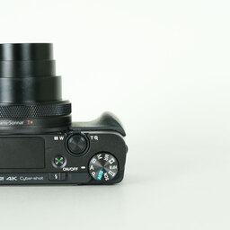 SONY Cyber-shot DSC-RX100M7