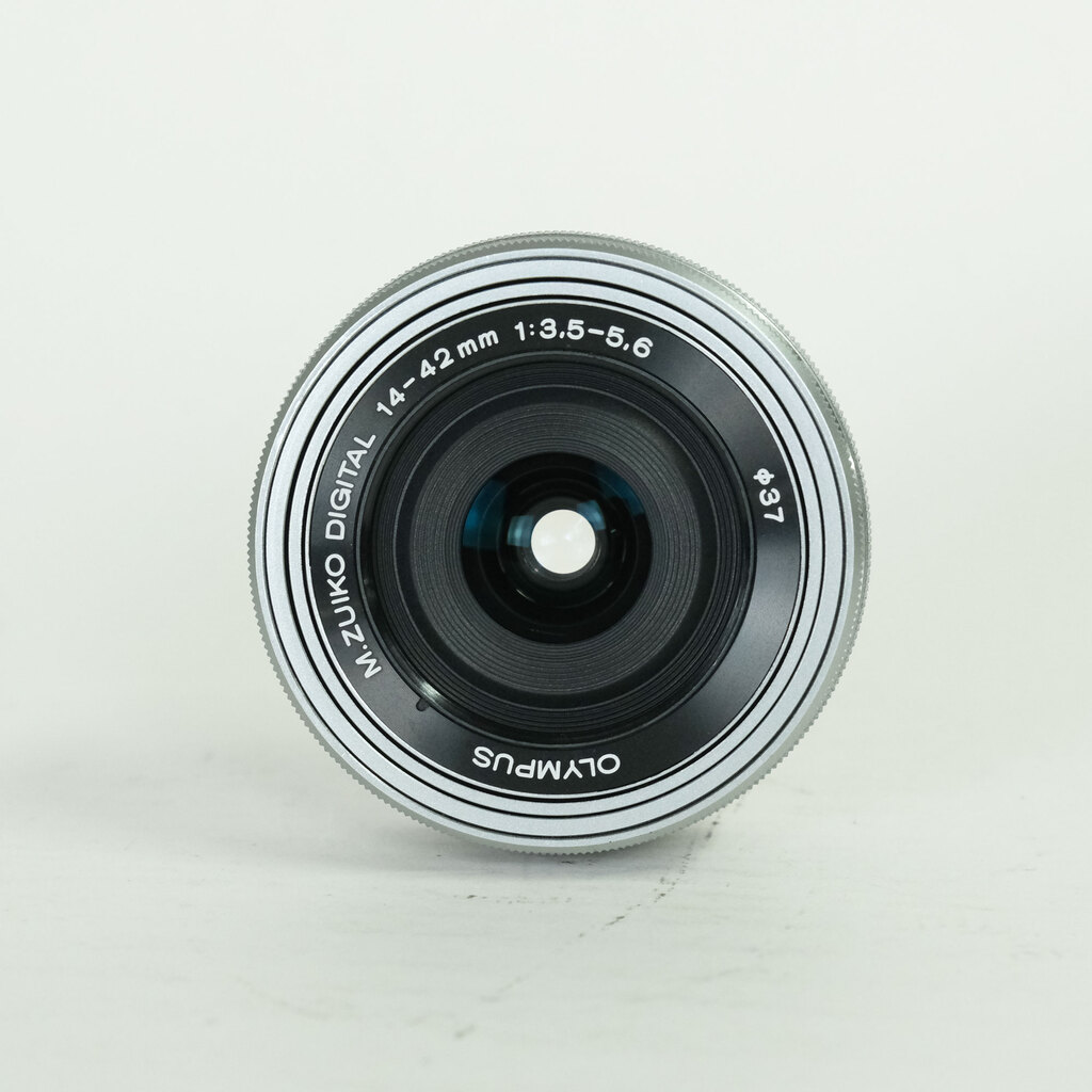 OLYMPUS M.ZUIKO DIGITAL ED 14-42mm F3.5-5.6 EZ シルバー