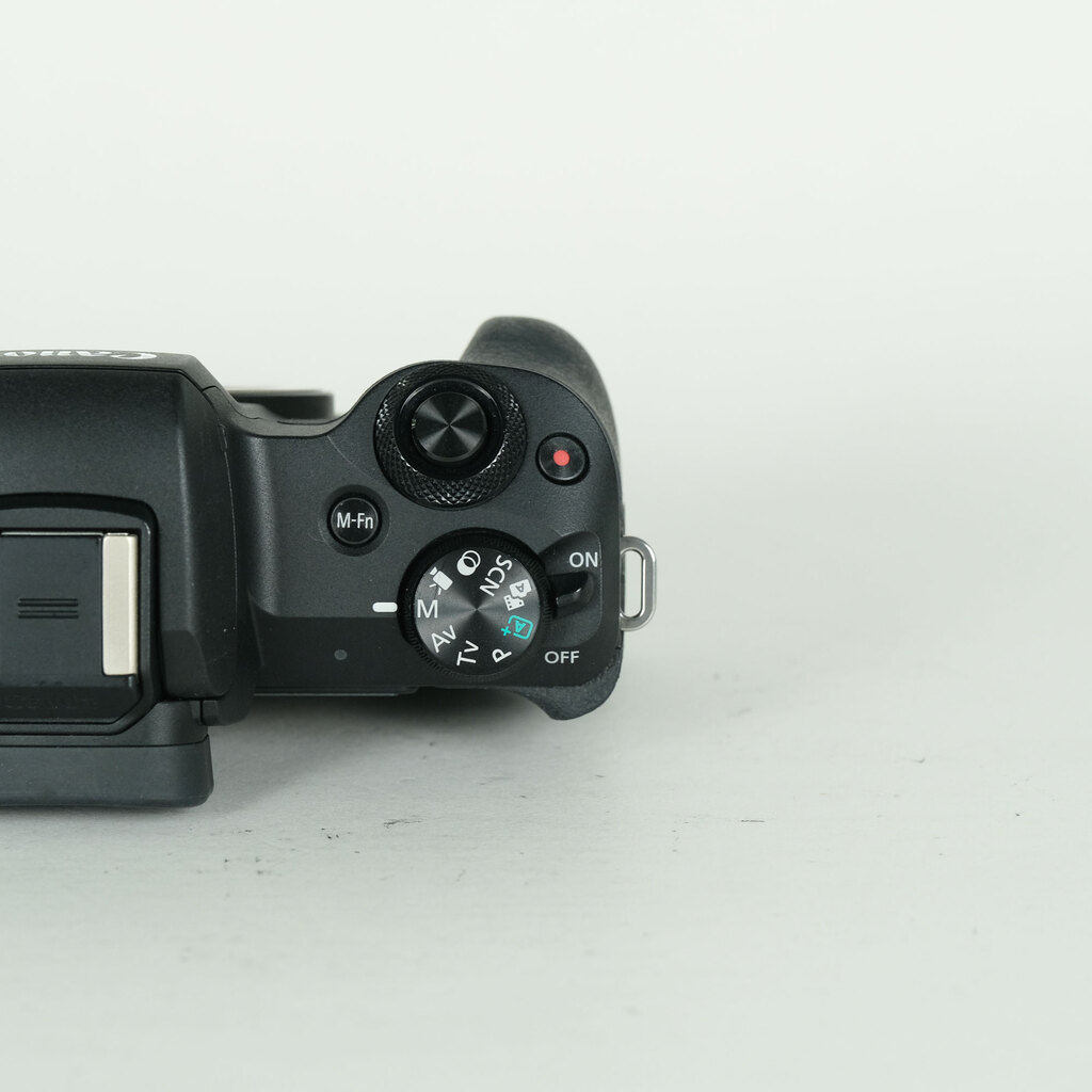 Canon EOS Kiss M