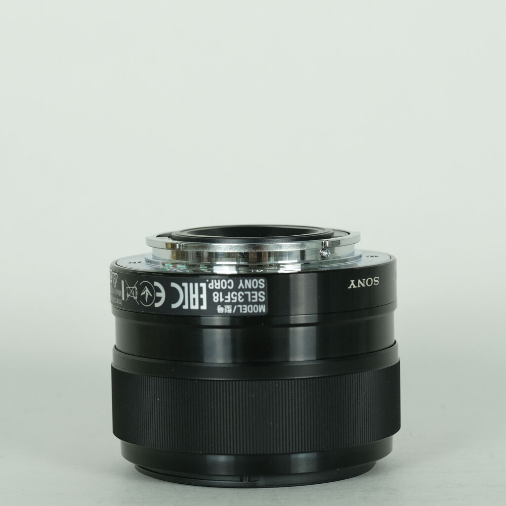 SONY E 35mm F1.8 OSS SEL35F18