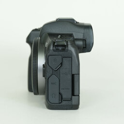 Canon EOS R
