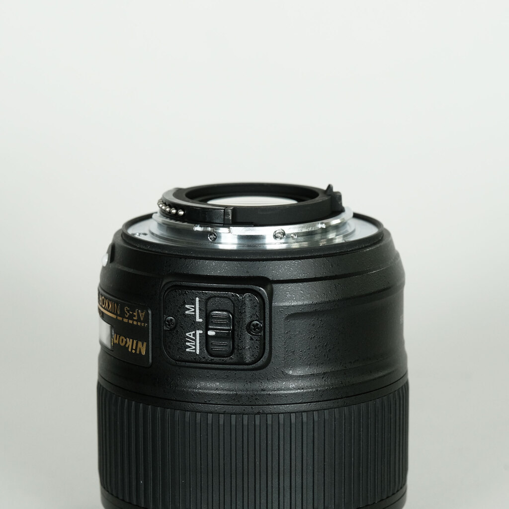 Nikon AF-S NIKKOR 35mm f/1.8G ED