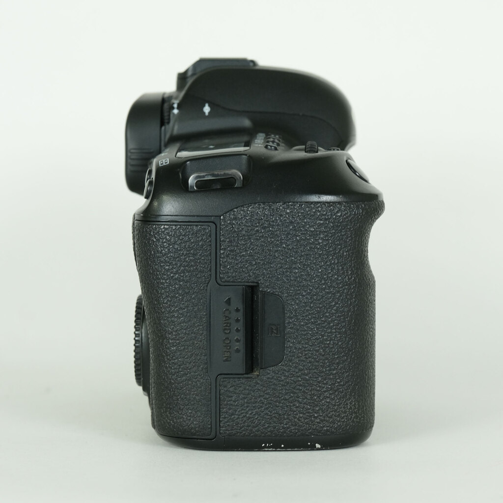 Canon EOS 5D Mark IV