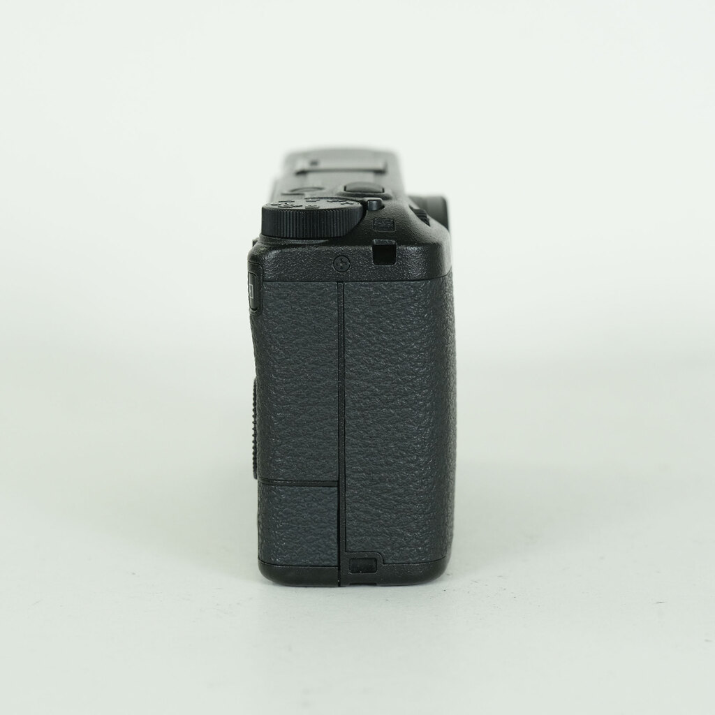 RICOH GR III
