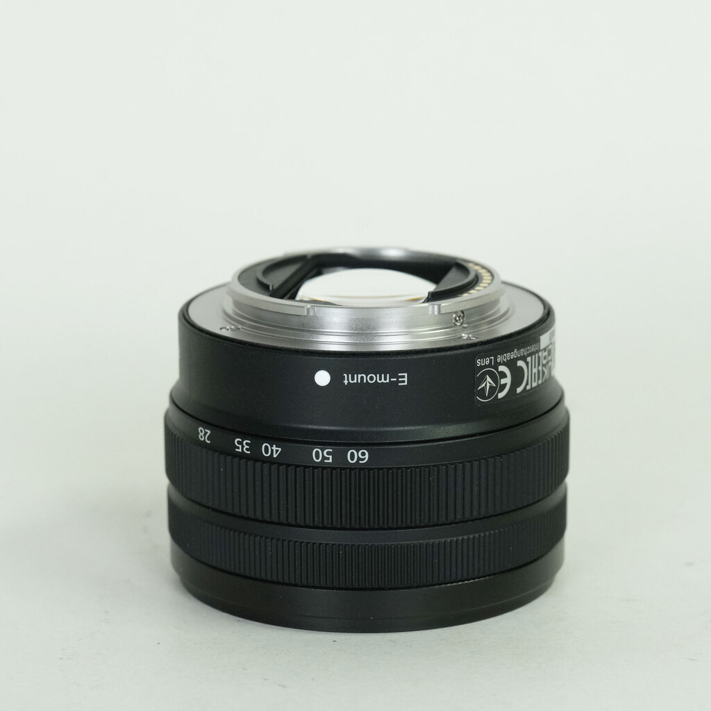 SONY FE 28-60mm F4-5.6 SEL2860 SONY FE 28-60mm F4-5.6 SEL2860