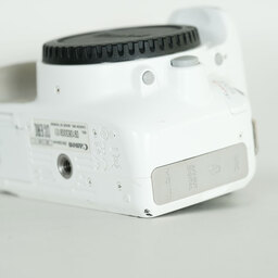 Canon EOS Kiss X7 ボディ ホワイト