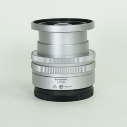 Panasonic LUMIX S 18-40mm F4.5-6.3 Panasonic LUMIX S 18-40mm F4.5-6.3