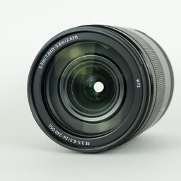 SONY FE 24-240mm F3.5-6.3 OSS SEL24240
