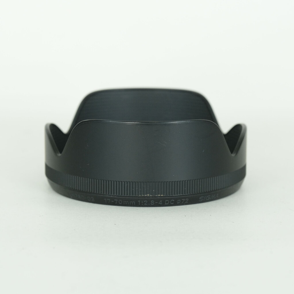 SIGMA Contemporary 17-70mm F2.8-4 DC MACRO HSM (ペンタックス用) SIGMA Contemporary 17-70mm F2.8-4 DC MACRO HSM (ペンタックス用)